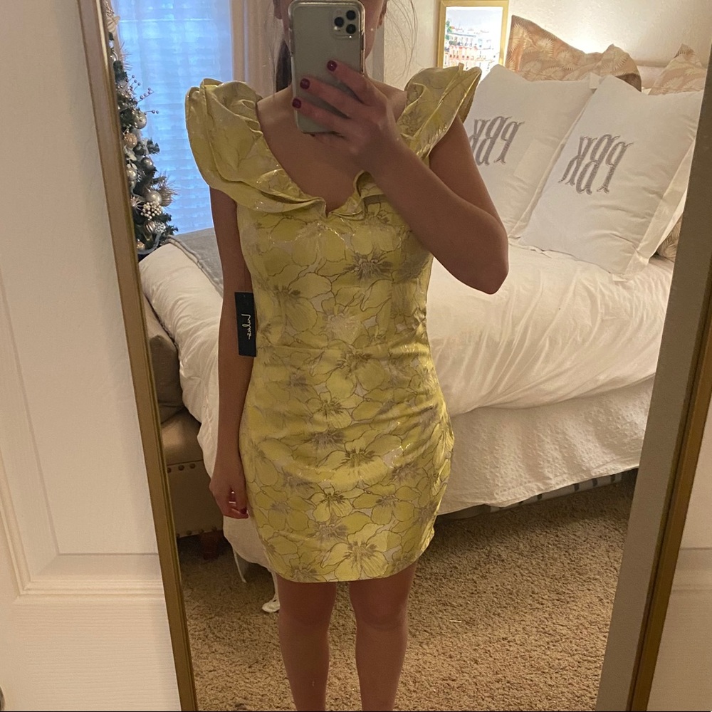 NWT Lulu’s Floral Dress